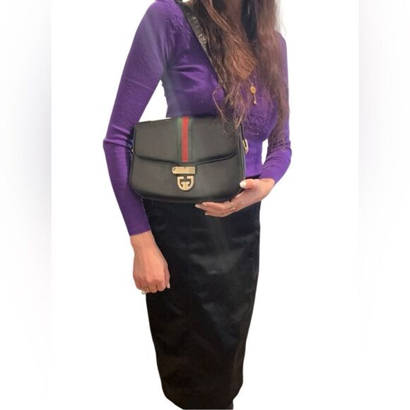 Gucci black leather web accent and gold GG lock shoulder - Picture 2 of 16